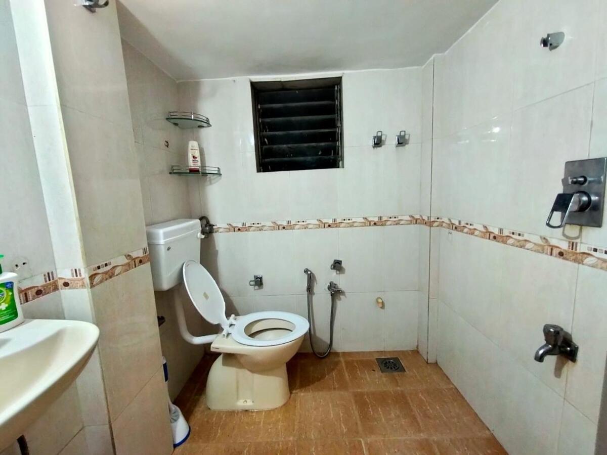 2 Bed 2 Bath Prime Bandra Sea Views 5 * Bombaj