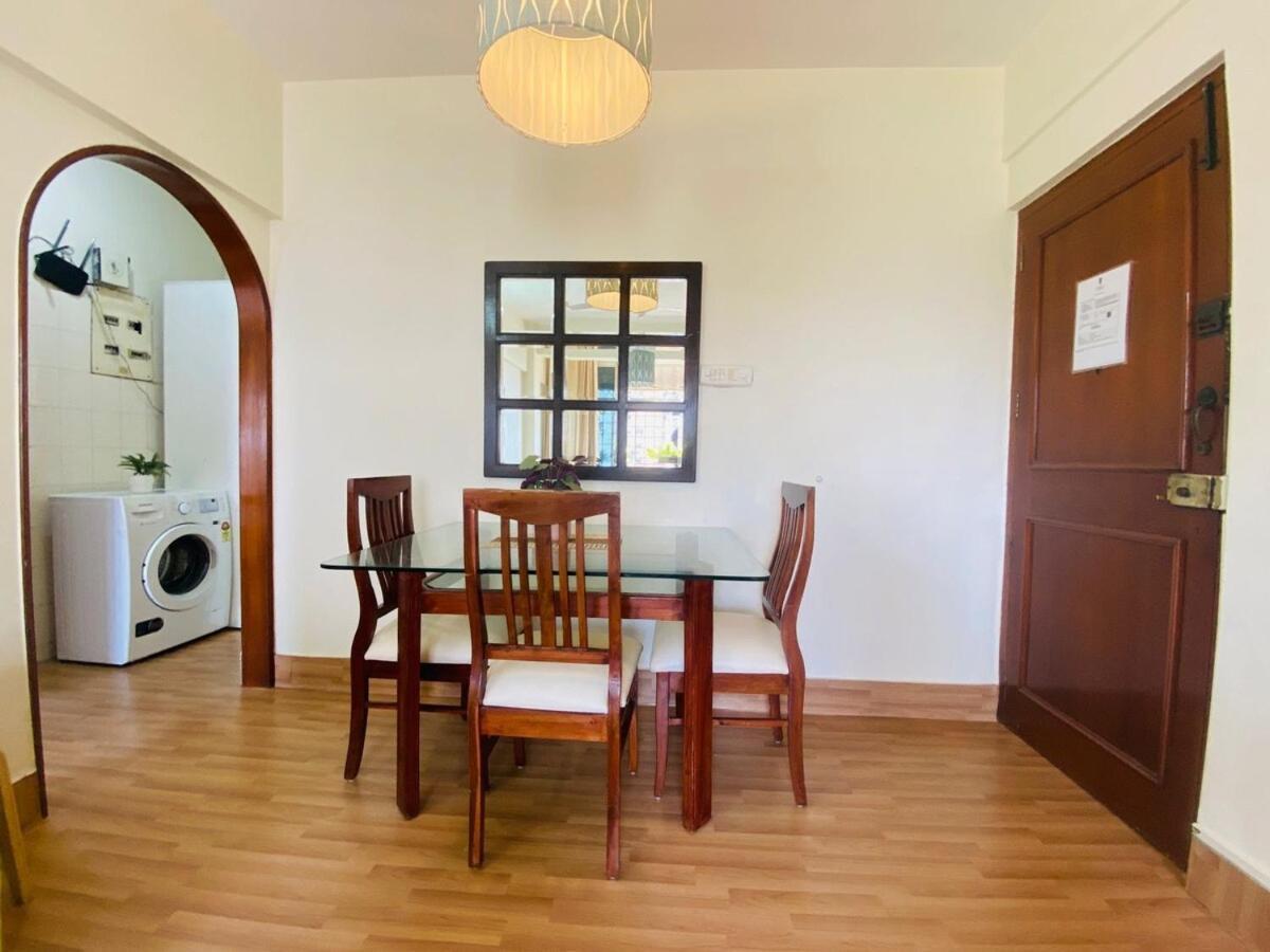 2 Bed 2 Bath Prime Bandra Sea Views 5 * Bombaj